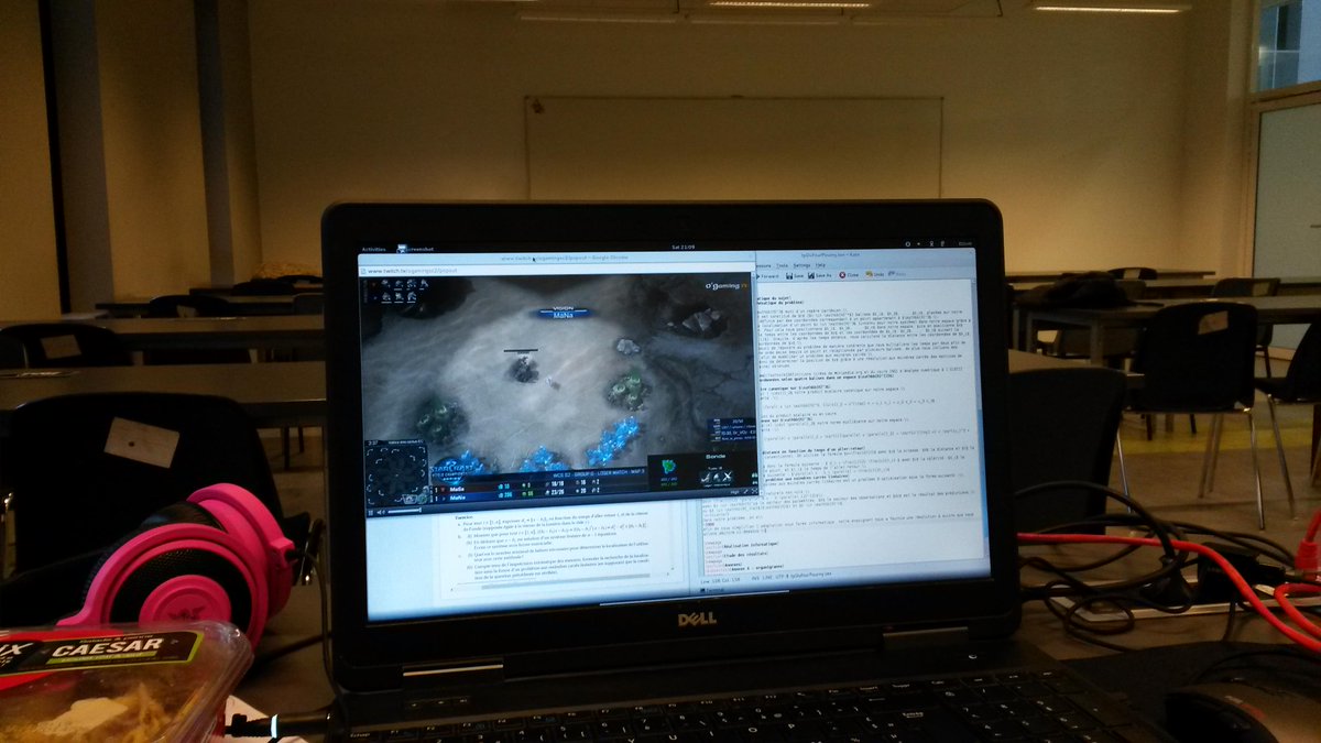 StormHQV's tweet photo. @OGaming_TV 
Parce qu'il y en a qui travaillent encore... #Projet http://t.co/JCU5vespu0