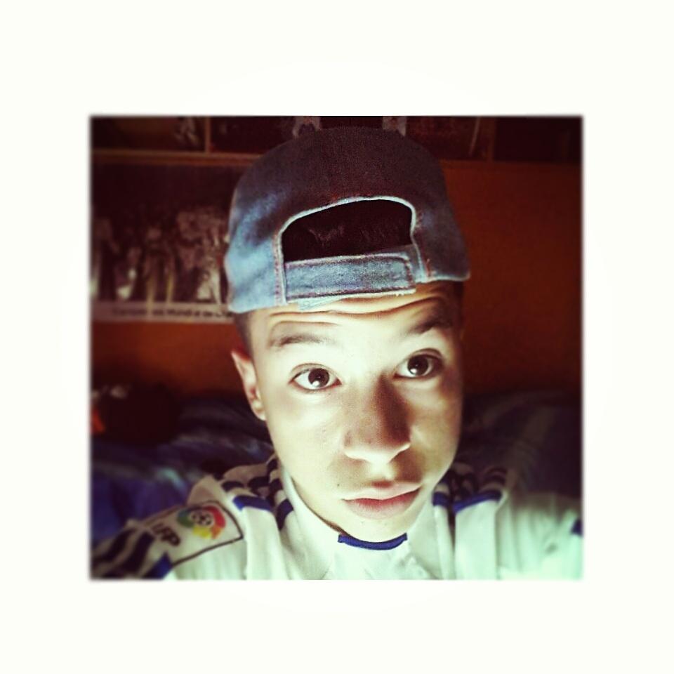 AlvarixtH's tweet image. Preocuparse es una tonteria,es como andar con paraguas a la espera de que llueva.#BN