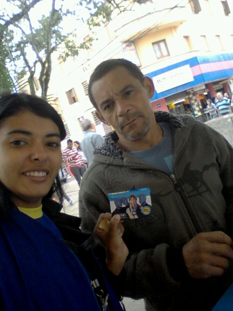 thiago_trade18's tweet photo. Chip + Recarga
#Pracima #Out 18 http://t.co/DoXMWBrMJy
