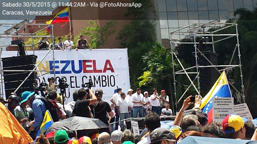 #30MVamosTodosporvenezuela <a href="/dsmolansky/">David Smolansky</a> <a href="/caracasorg/">Caracas Organizada</a> <a href="/UnionStaMonica/">Santa Monica</a> <a href="/InfoVzlaNet/">InfoVzla</a>