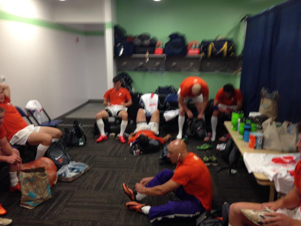 NickWhitrow's tweet photo. Inside the belly of the beast http://t.co/alZxtizBpN