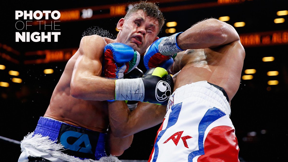 SportsCenter's tweet photo. Amir Khan delivered a brutal uppercut in his unanimous decision victory against Chris Algieri. http://t.co/wpPfbyiD1P
