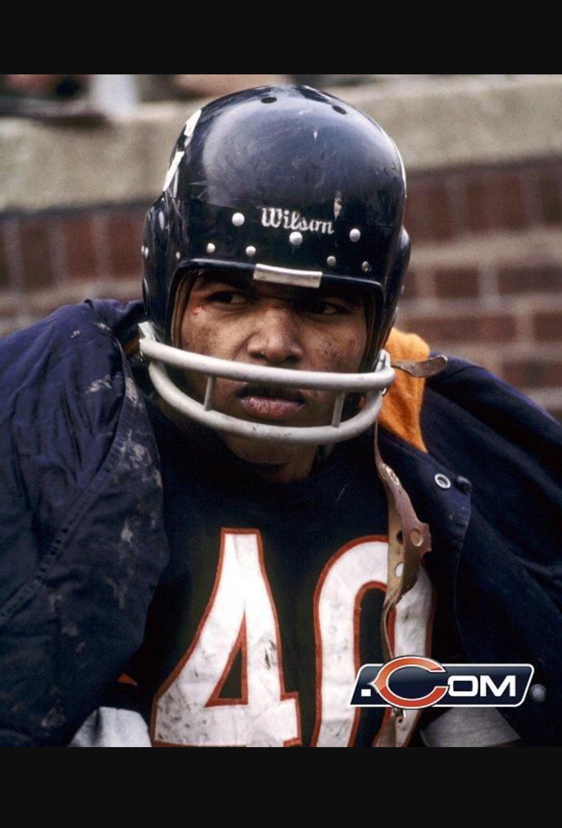 Happy Birthday to the great Gale Sayers, The Kansas Comet!!! 
