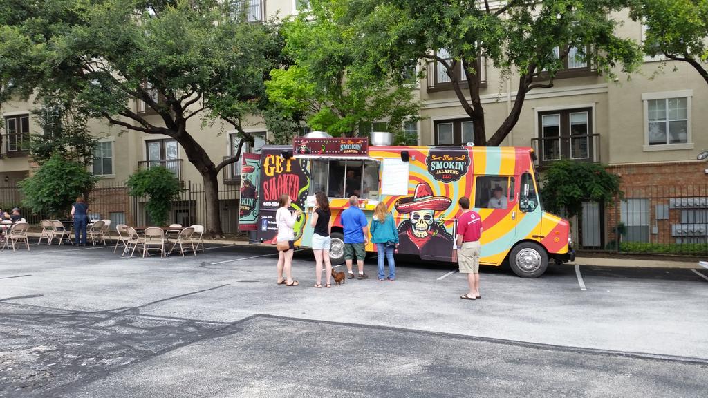 Smoking Jalapeño is 1 of 5 trucks today @ NTXFTA Food Truck Festival. 1100 Henderson, FW TX. #MasonicTemple # NTXFTA