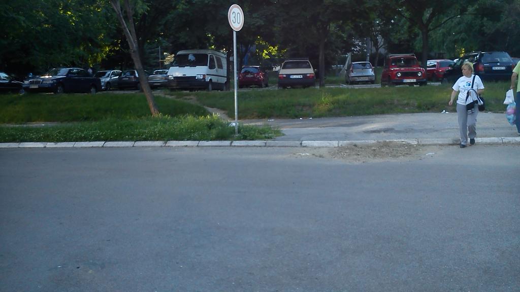CGRNQ03UQAAWb_Y.jpg