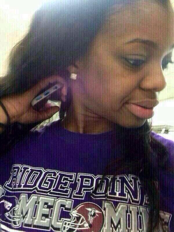 Lea_mstramgram's tweet image. Quand ta mère te fait "Alors c'était bien ta soirée hier? Vous avez fait quoi?"