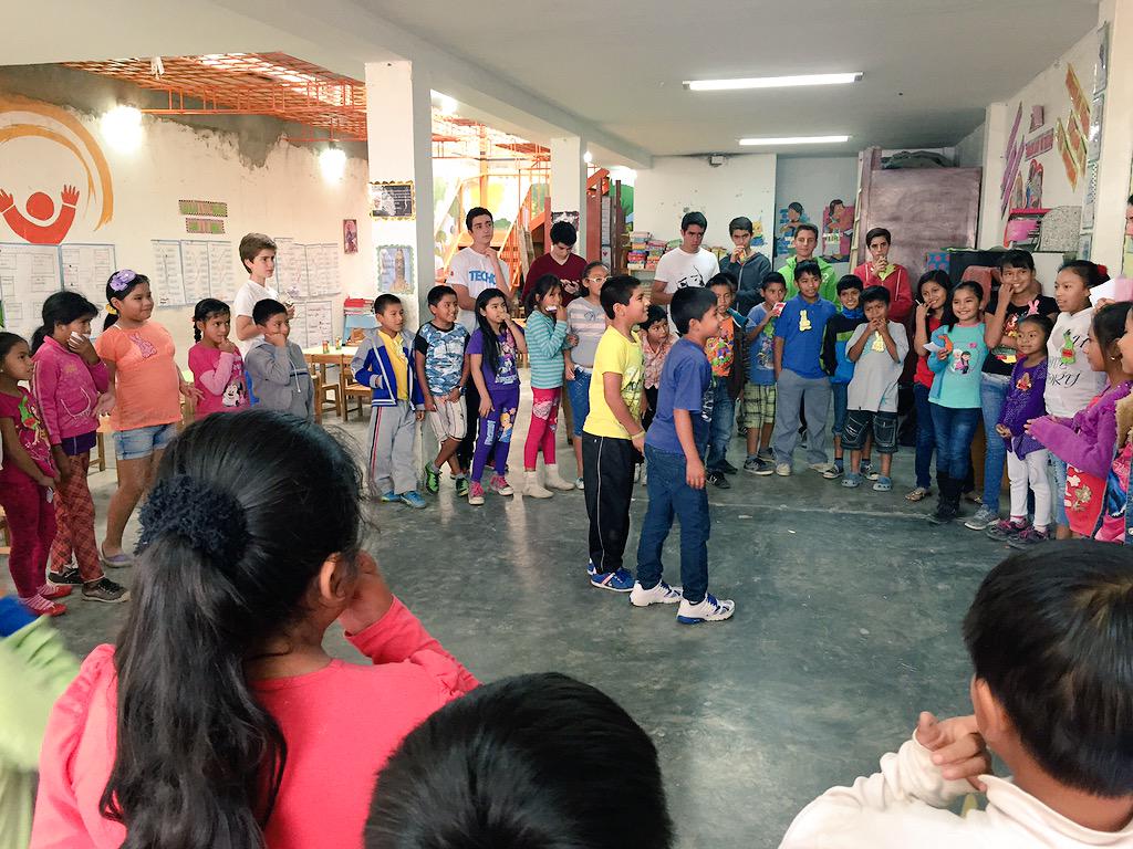kantayafdr's tweet photo. Interactive knowledge bowl to test the students' understanding #changingmentalities 👊👏 http://t.co/AlCV1M9gLn