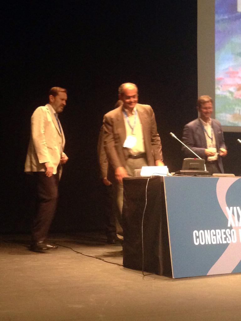 Gavalda_J's tweet photo. Eficàcia Nanopartícules Colimicina front #AMR #Pseudomonas Jana Basas @Basas_J M Infeccioses @VHIR_ Premi SEIMC2015 http://t.co/Ig9xA130Vq