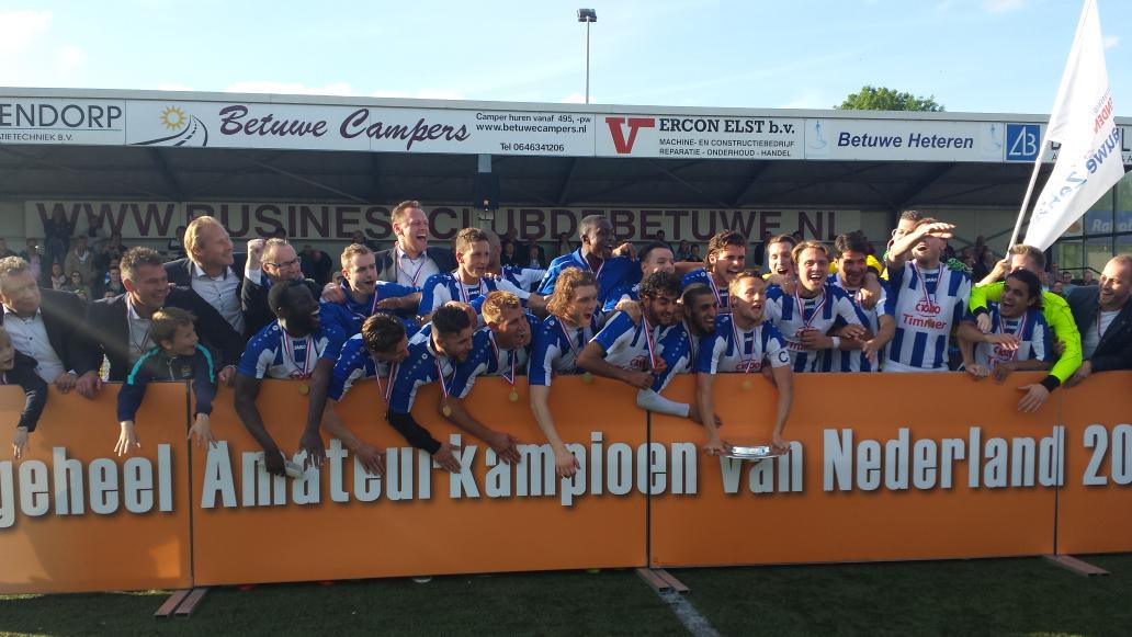 “<a href="/FCLienden/">F.C.Lienden</a>: #FCLienden krijgt de schaal #kampioenen!! ”
Proficiat #overburen FC Lienden! #Knapresultaat