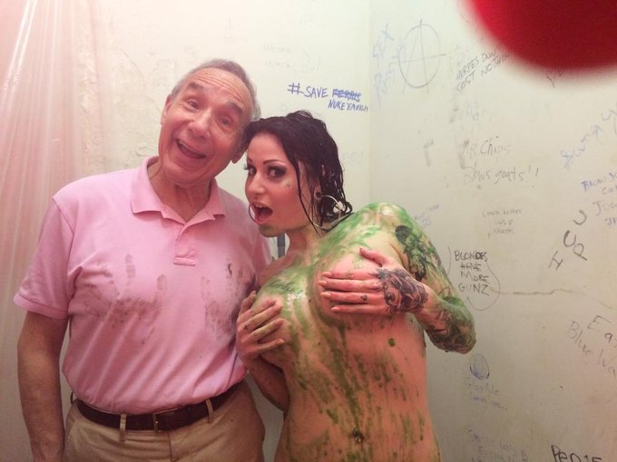 Amazing shoot for return the nukem high vol. 2 by @tromateamvideo @lloydkaufman http://t.co/3QjmodAl