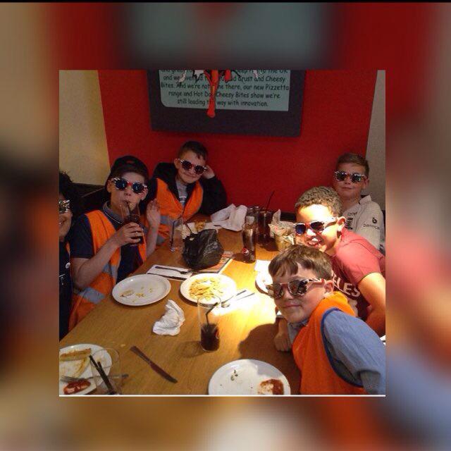 sofialima04's tweet image. The boys in Pizza Hut London