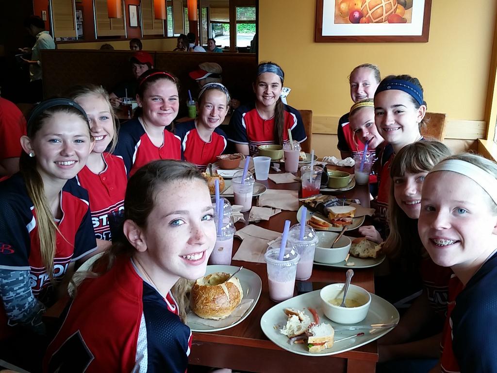 StLouisChaos01's tweet photo. Rain delay trip to Panera #stlchaos #raindelayfun http://t.co/Ii05E8uv9Y