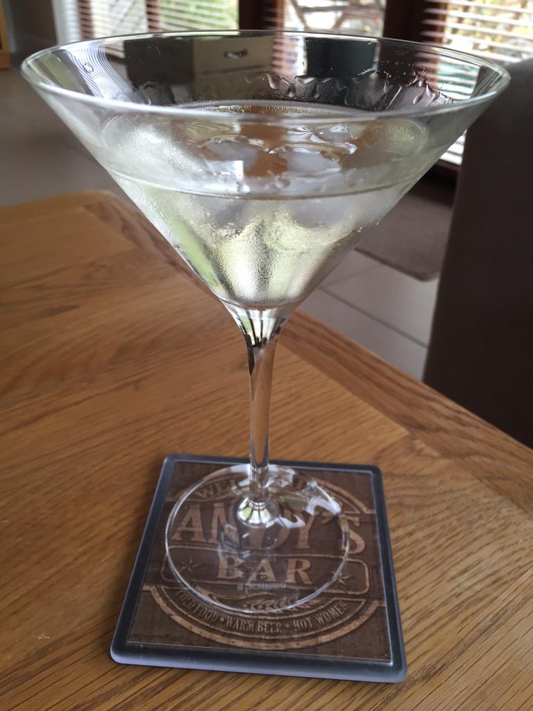obsidianclad's tweet photo. Gin Martini anyone? (Hand shaken by my own fair mitts) ps gin is #tanquerey http://t.co/q6Fsj7pDJK