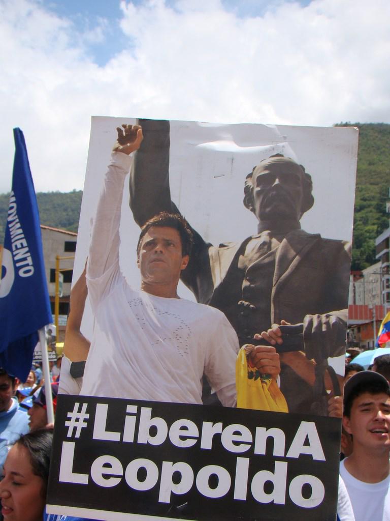 VOLUNTAD_MERIDA's tweet photo. http://t.co/qpLKvOjpcd