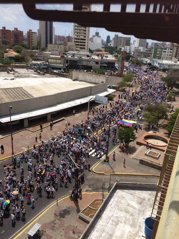 zuliahabla's tweet photo. Maracaibo presente en las calles http://t.co/56gZfgrl66