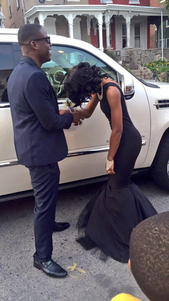 MASTERYPROM's tweet photo. @__Rizzyy BEAUTIFUL 😍😍 , Nothing better than a goofy couple #PickettTakeover #prom2k15 #HisProm http://t.co/EZFf9M0M98