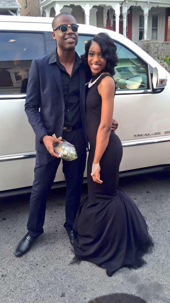 MASTERYPROM's tweet photo. @__Rizzyy BEAUTIFUL 😍😍 , Nothing better than a goofy couple #PickettTakeover #prom2k15 #HisProm http://t.co/EZFf9M0M98