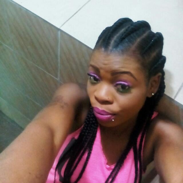 edovice's tweet image. Tripping fr dis hair style @emee