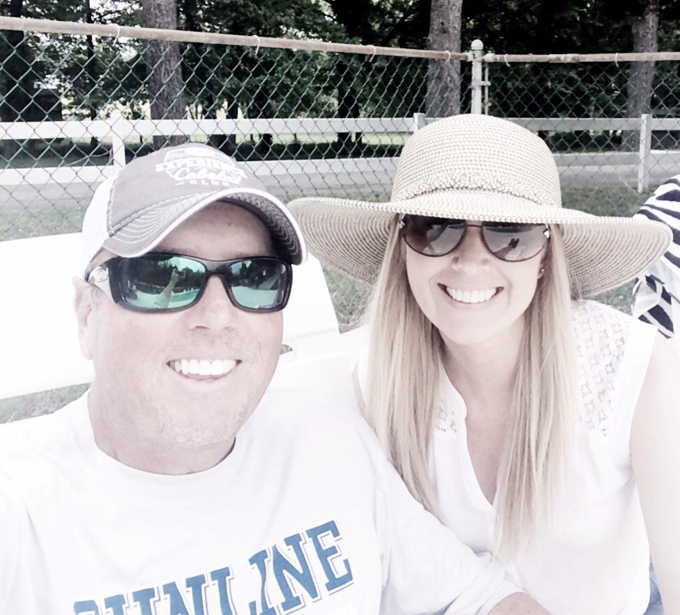 _MistyWalker's tweet photo. Watching the girls swim with this guy! @davidwalkerfish #PracticeStartsTomorrow #CampGroundPoolRocks http://t.co/wAtlz6imaq