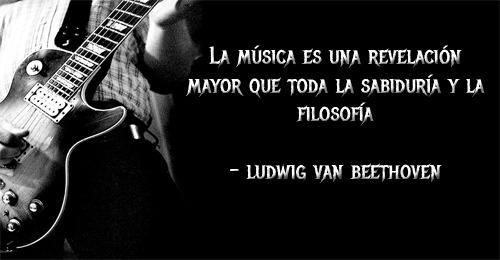 AlwaysMandystas's tweet photo. y xk..en definitiva...tu música une a los #Mandystas y eso es super bonito... @IamMandySantos <3 #ZorionakMandy http://t.co/DGbuozf3oO