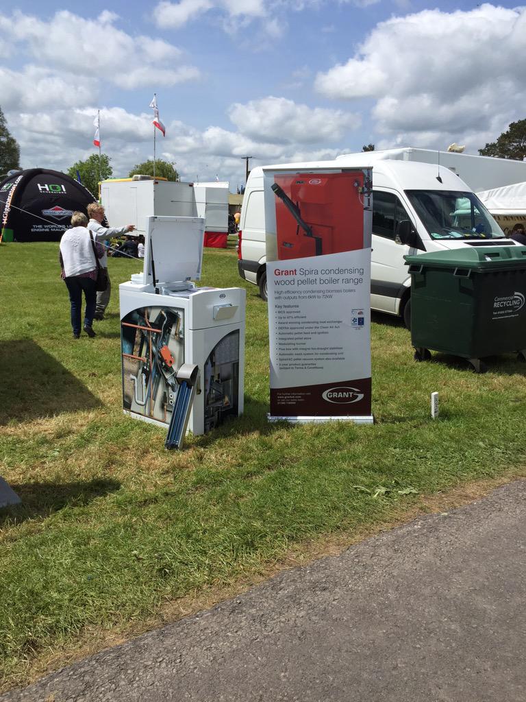 myGrantUK's tweet photo. Busy few days for #biomass at the @BathandWest Show with @solargeouk Thanks for taking our #vecta guys! #renewables 👍 http://t.co/V3ngoVrMMp