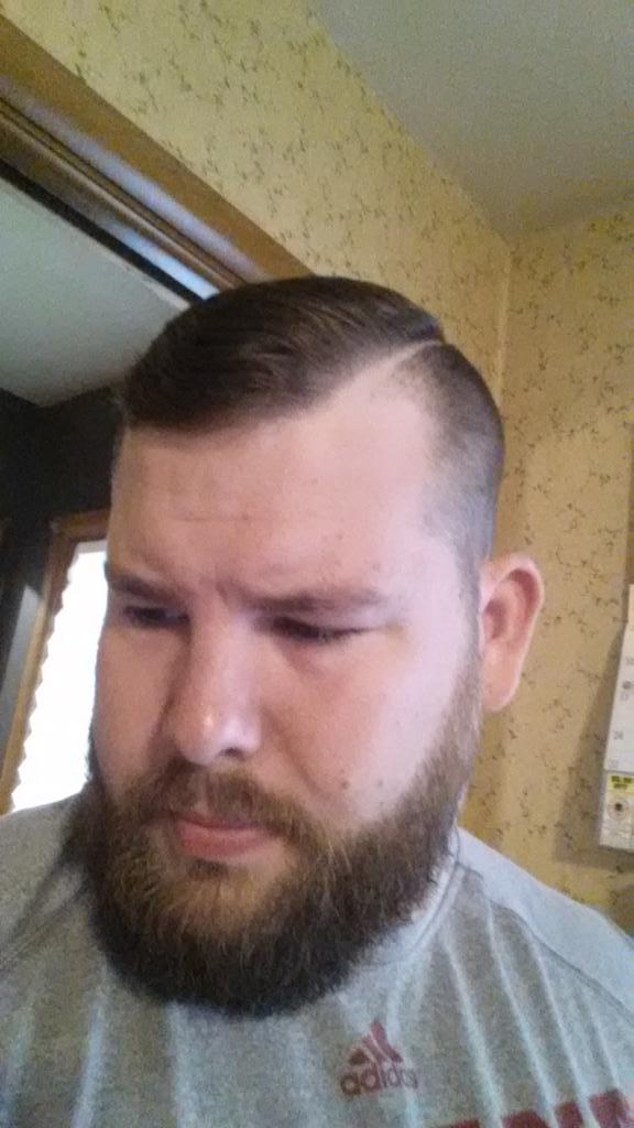 dredwards23's tweet photo. New do! #Oldskool #fresh http://t.co/ZFh1DBMYNt