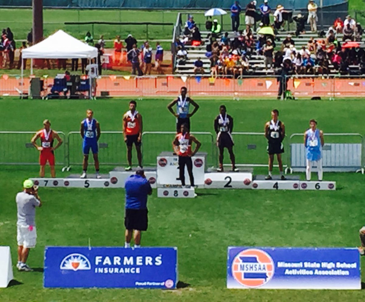 HHS_Athletics's tweet photo. State Track:
Isaiah Martin finishes 5th in the 300 hurdles with a time of 40.16.
@Hillsboro_Track
@d3z_mart1n http://t.co/bMvY1WCcjC