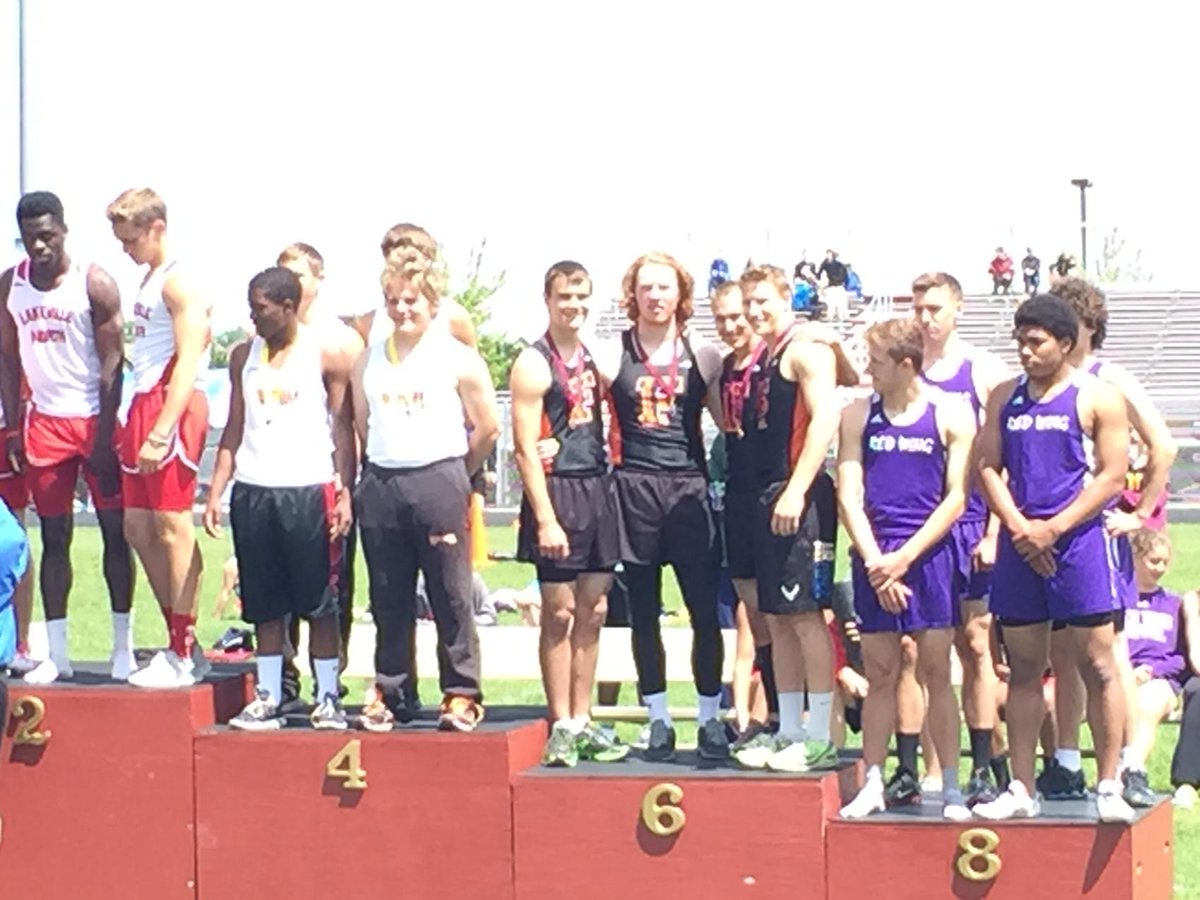 _FHSTRACKFIELD's tweet photo. 6th for the 4x100!  Great race for them! http://t.co/1kyTliovuW