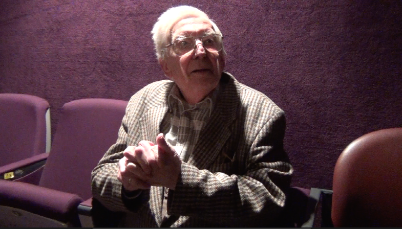 CelineBlueeyes's tweet photo. Notre coup de coeur "Monsieur Pierre", le doyen de la troupe de théâtre de Mont-Sur-Marchienne #reportage #bimédia http://t.co/RBAEA7YQwl