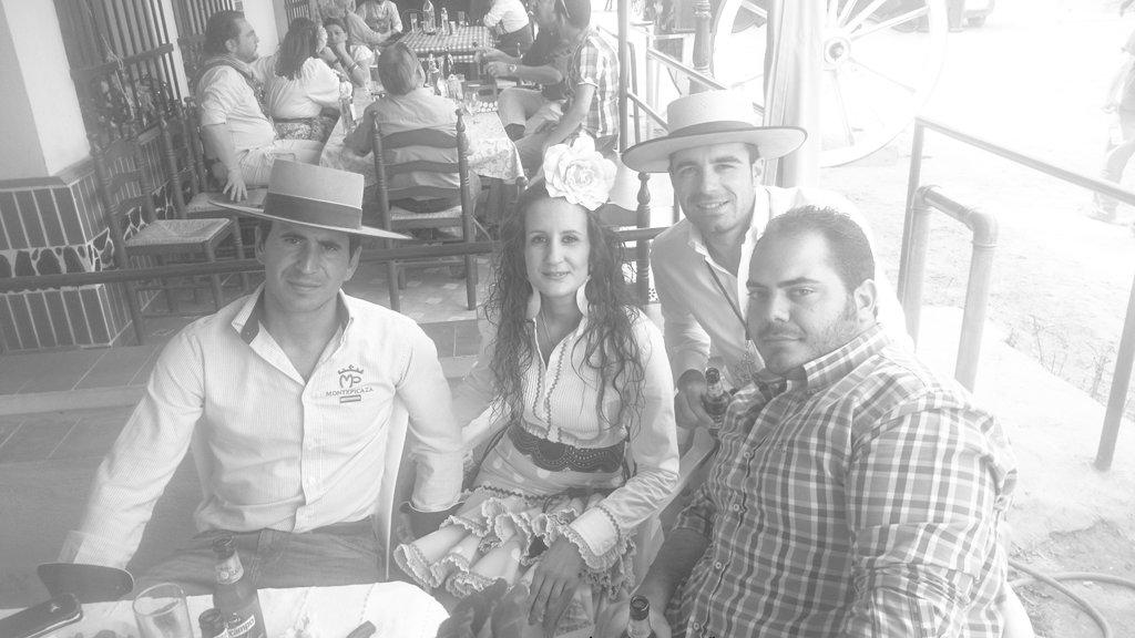 JMRASCONL's tweet photo. Un ratito de Rocio parece que para el tiempo #Rocio2015 http://t.co/qkWtSJ8sKC