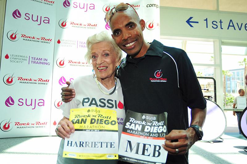 WomensRunning's tweet image. 92 y/o Harriette Thompson will be the oldest woman to complete a marathon at #RNRSD tomorrow! bit.ly/1RA3TWb
