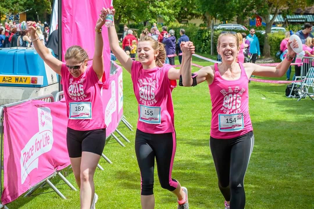 HandmadeByJesie's tweet photo. Today with @Harriett_B we joined the #pinkarmy &amp; ran 10k! #raceforlife #helpkickcancersbutt http://t.co/zWDdoOymG8 http://t.co/7YNUSg60yu