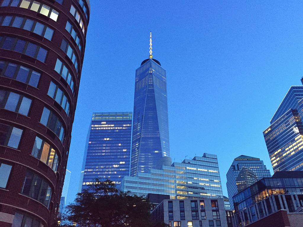 gigi_nyc's tweet photo. Tonight's #bluehour @OneWTC @4WTC #NYC #WTCDevelopment http://t.co/Ul0ClQ4oWJ