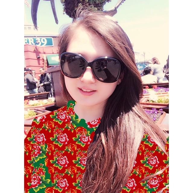 acablecar's tweet image. And another photo of me!! Thanks for taking my photo! 穿着我的新衣裳在SF开心的度过这一天💁🏻💁🏻💁🏻#newcloth#dongbeistyl#Sanfrancisco#ci…