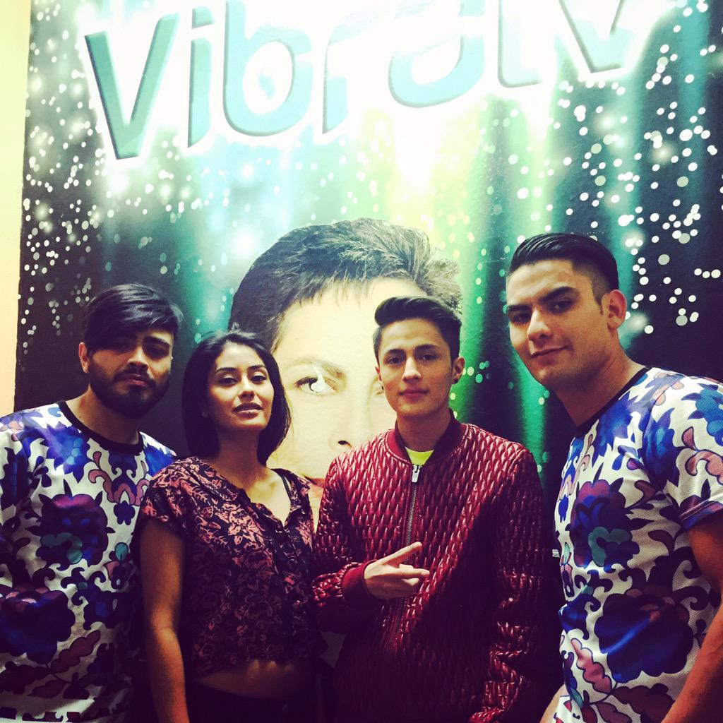 DanyAMx's tweet photo. Dany Alvarez en @vibratv http://t.co/l7YaqN2HfF