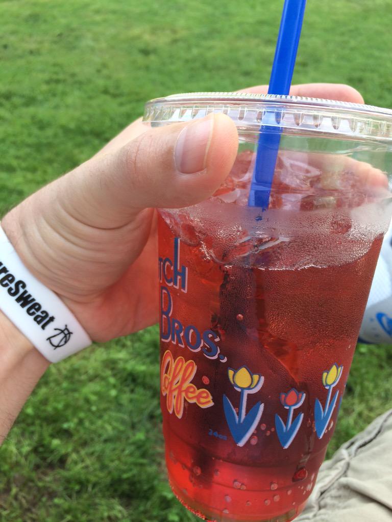 Coach_Costello's tweet photo. Perfect on a day like today! #dutchbros #bluestraw http://t.co/w6oT7YnaHl