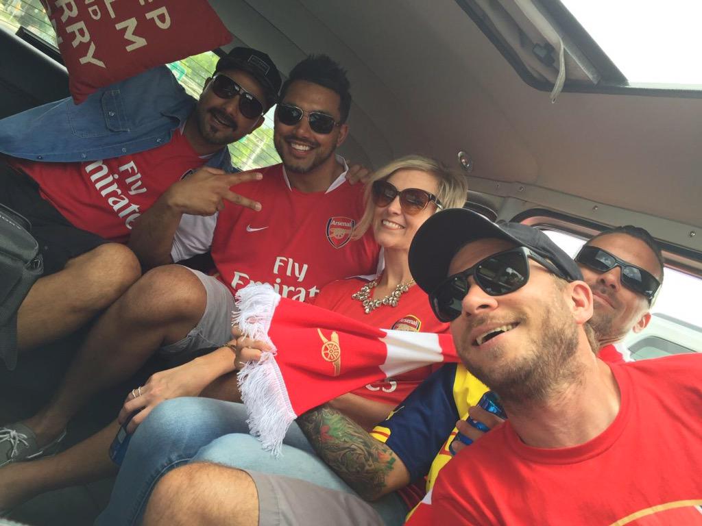 CapeFearGooners's tweet photo. Victory ride! #ArsenaI #ArsenalAmerica #FACupFinal2015 http://t.co/3Mqm4z7Wzy