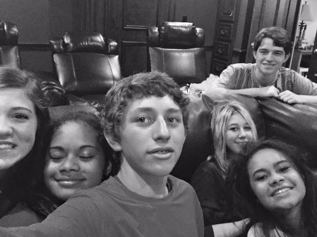 mablelynn_mayes's tweet photo. Miss my faves and #twitterlessgriff http://t.co/CQpOiKhbwQ
