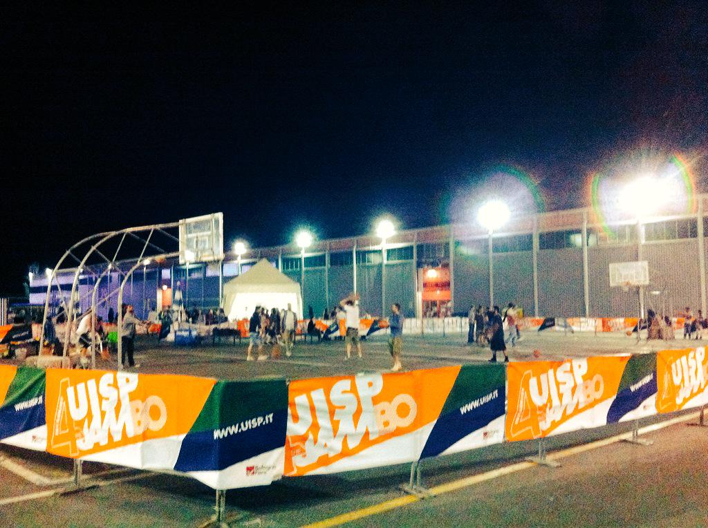 Uisp4JamBO's tweet photo. #TheJamBO Area 44 si gioca e ci si rilassa. L' #urban #park riapre domani mattina alle ore 10 @UispNazionale http://t.co/qmVdggrubM