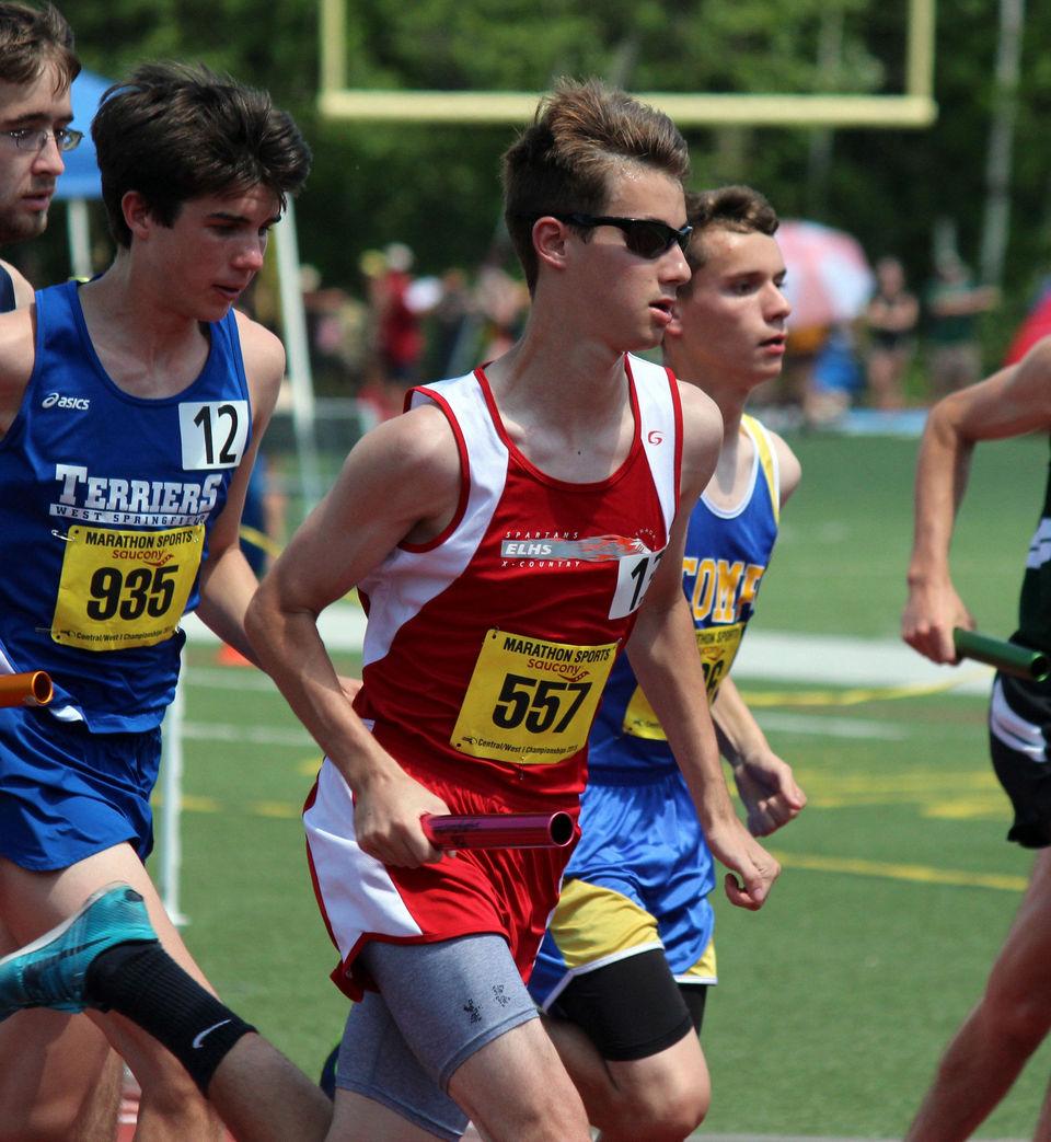 ByKevinDillon's tweet photo. @NickGotTheJuice @ELHS_ELXC Check out the shades. http://t.co/YPtl89BJ9v