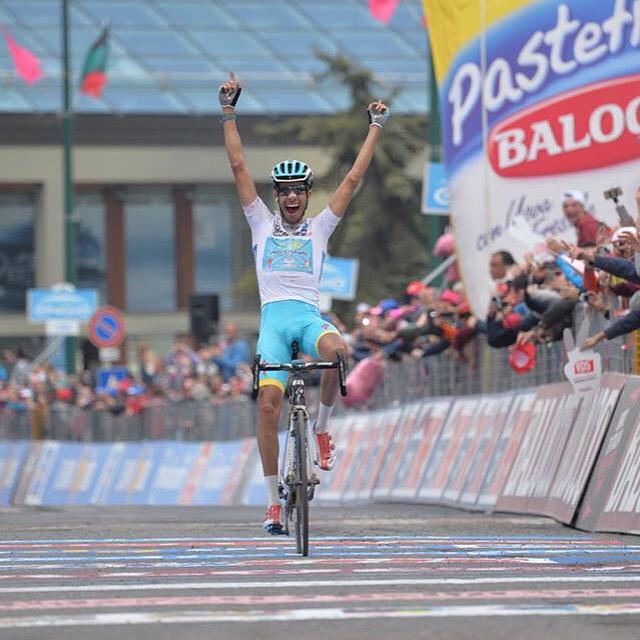 OttobianoMS's tweet photo. Complimenti @FabioAru1 per le tue imprese al #giro ti aspettiamo a novembre come l'anno scorso con @AssMarinaRomoli http://t.co/M7ROCR0ODm