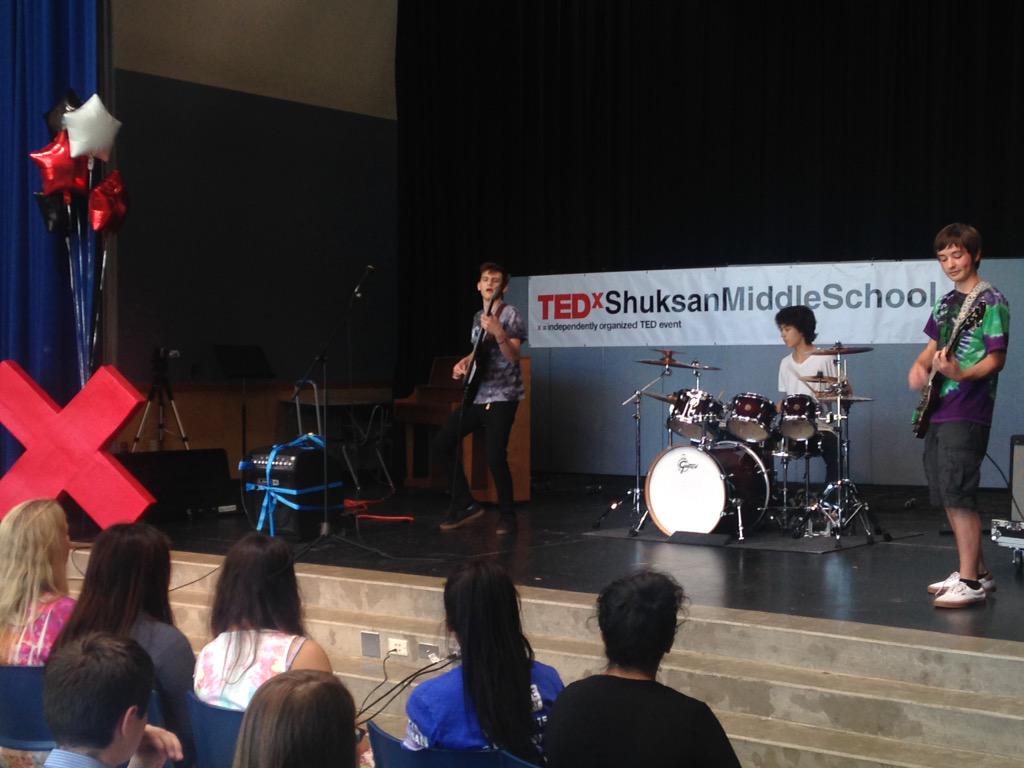 StrowSays's tweet photo. Idell Drive is blowing the roof off the Shuksan M.S. cafeteria... It's not too late to join us! #TEDxSMS http://t.co/FbPsyCUaC9