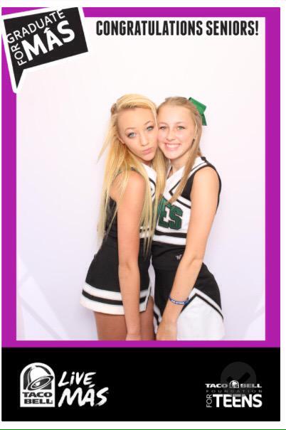 SabrinaEnri's tweet photo. Taco Bell #CPHSprojectgrad @Phoebeoakley13 @ciara_9898 @kyliesueee @audreyful_ @jamie_dellap http://t.co/AmdFrdn9dC