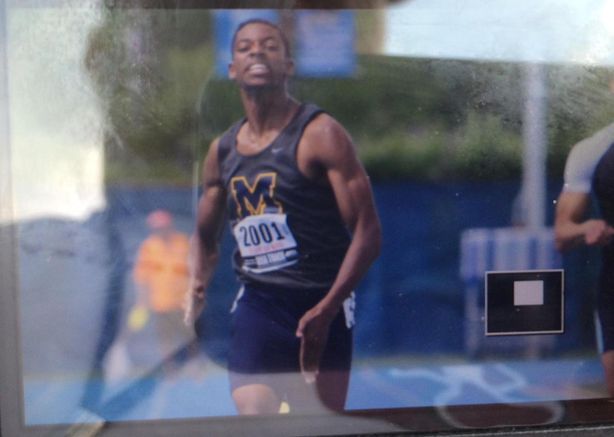 JWalkSports's tweet photo. Marion's Aaron Porter took third in the 2A 400 dash. PR time of 49.08. http://t.co/OadZikQqaw