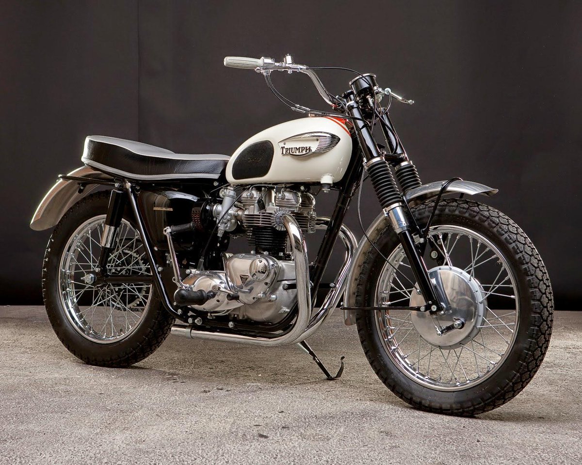 100BonnieMans's tweet photo. Chrystalline...
#Triumph T120 TT @triumph1902 @BONNEFICATION  @rptmtt @Travelingbymoto @BlueyonderBikes http://t.co/FlSbu00RH8