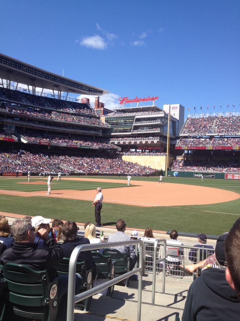 Langk76's tweet photo. Perfect day for a ballgame #MNTwins #TwinsTerritory #TargetField #Dugoutbox #Perfectday #Takemeouttotheballgame http://t.co/j8ZRFtmSax