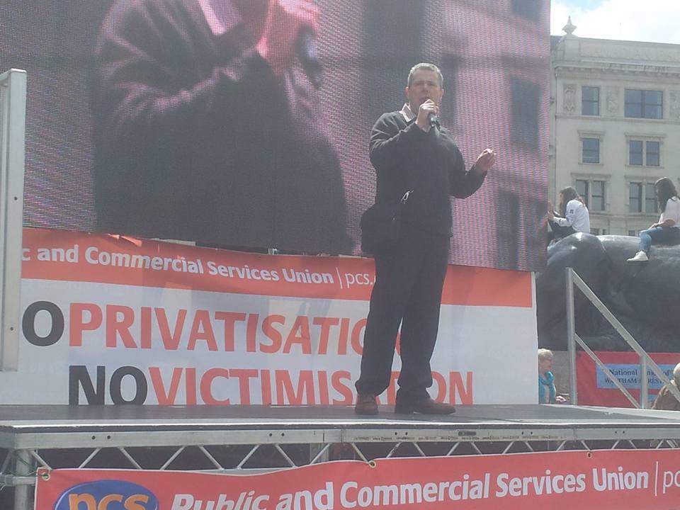 pcs_union's tweet photo. #PCS General Secretary Mark Serwotka addresses the #M30 rally at the National Gallery today http://t.co/GaDg85EHIg