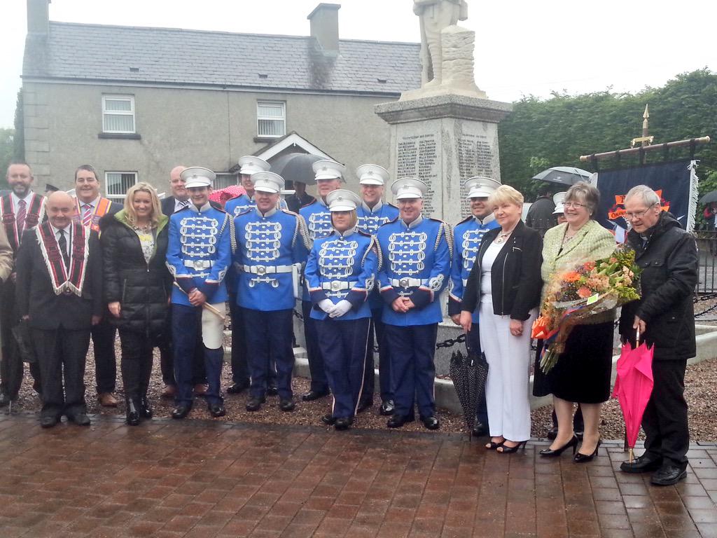 JoAnne_Dobson's tweet photo. In Donaghcloney earlier tonight helping dedicate new uniforms @ Blackskull Orange &amp; Blue Flute Band's annual parade http://t.co/IbLhocmVn4