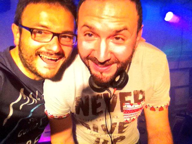 Vinilistic's tweet photo. Rocking @RugbyColorno Fest 2015 con @bolodeejay e @LeoMussini in consolle: si balla al ritmo #Area90 e 2000! http://t.co/U6ClAMYt4Y