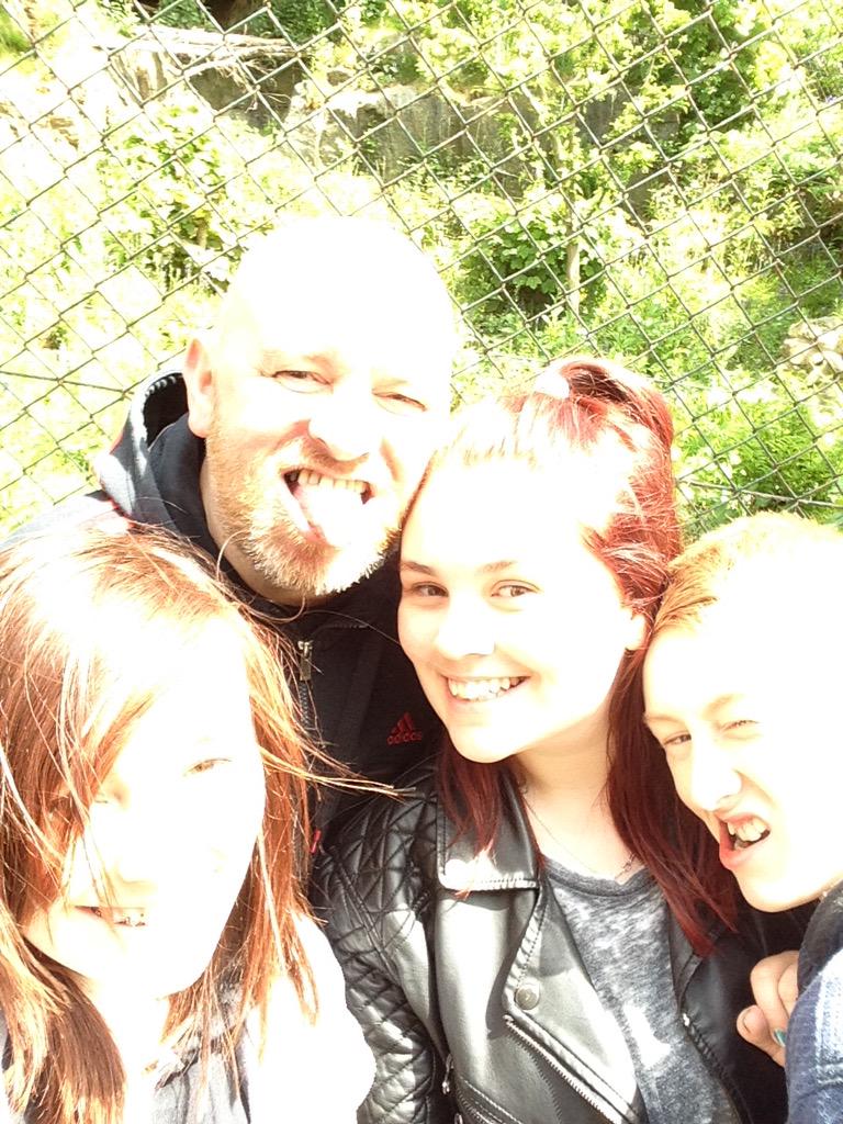 amyjaderimmer's tweet photo. @Quiet_Sean @mardie_bum @hollyfly22 @emashf123 @DanielHendleman http://t.co/i7ratRUCBe